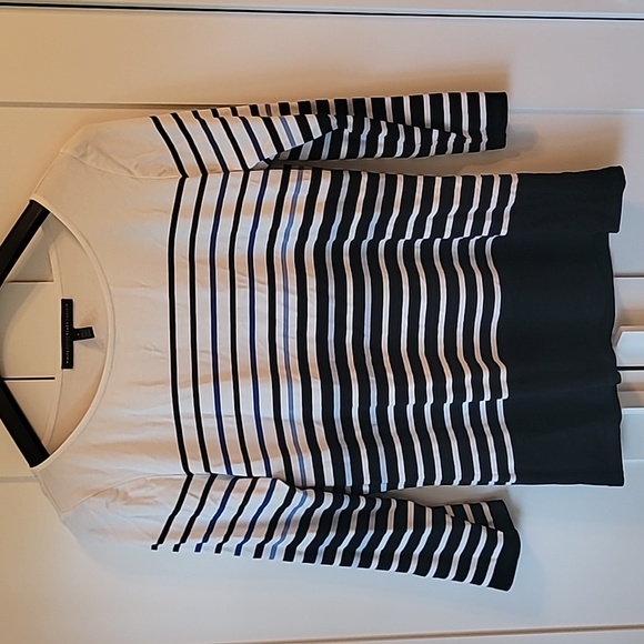 Gently used WHBM top size S - Picture 1 of 6